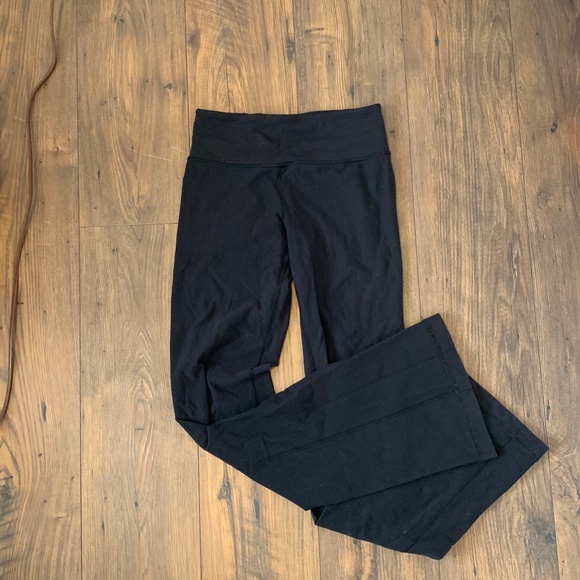 Lululemon -reversible- Flared Leggings - Picture 1 of 2